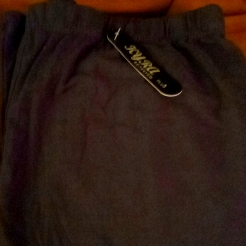NWT black leggings KYRA plus